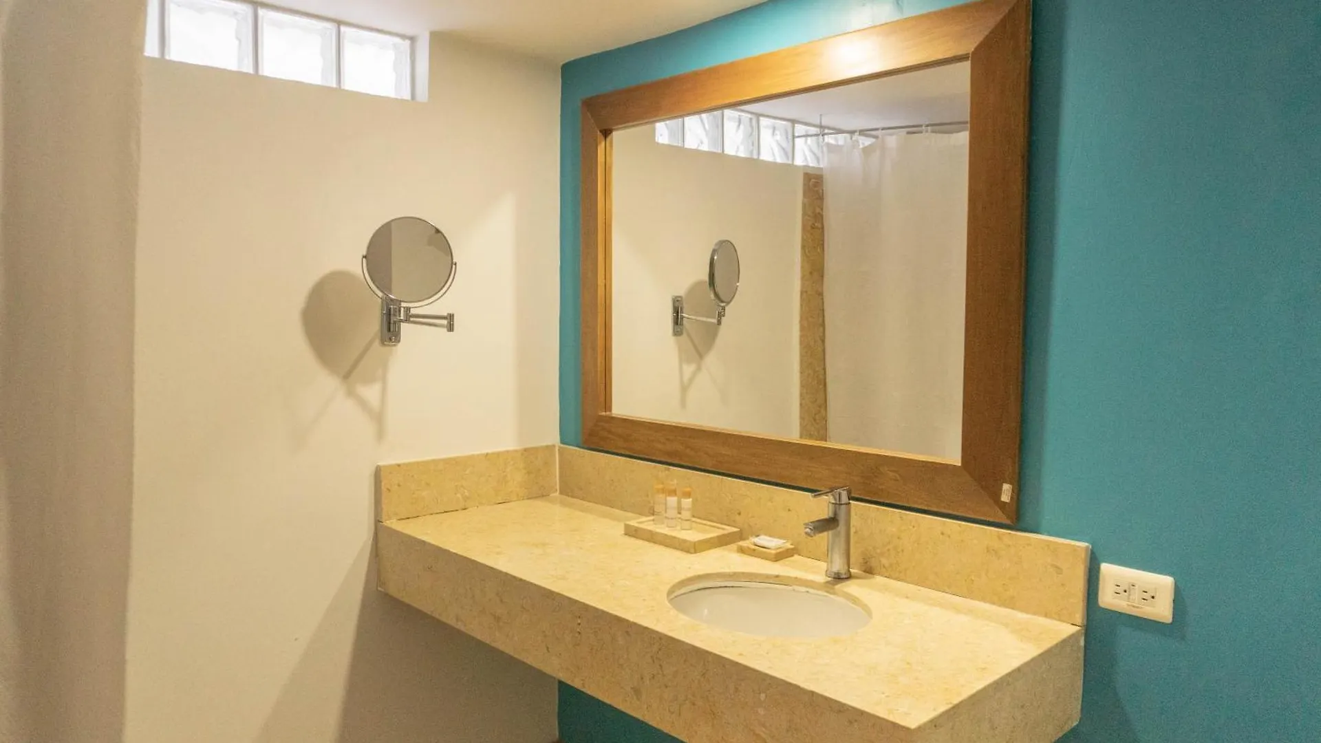 Hotel Oceania Cartagena 3*,  콜롬비아